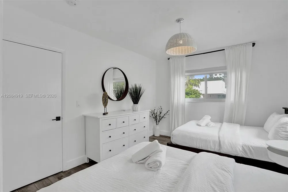 1440 16th St #3 Miami Beach, FL 33139