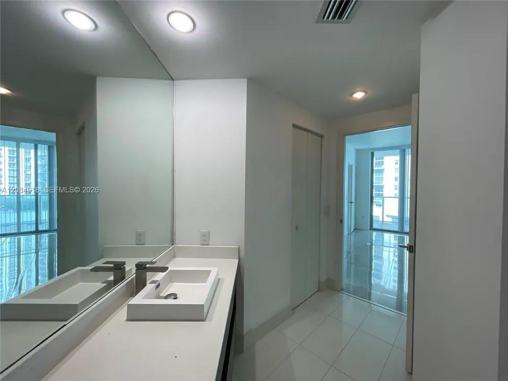 1100 S Miami Ave #1510 Miami, FL 33130