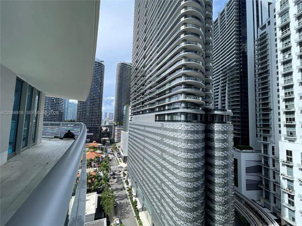 1100 S Miami Ave #1510 Miami, FL 33130
