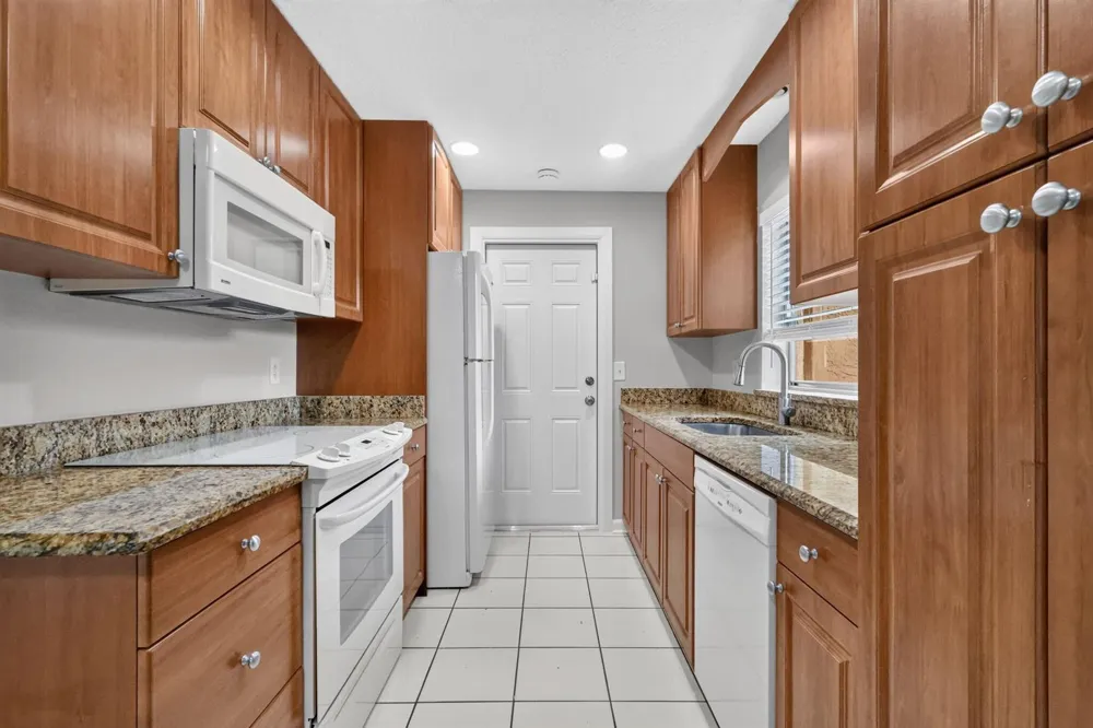 1058 Fernlea Drive West Palm Beach, FL 33417