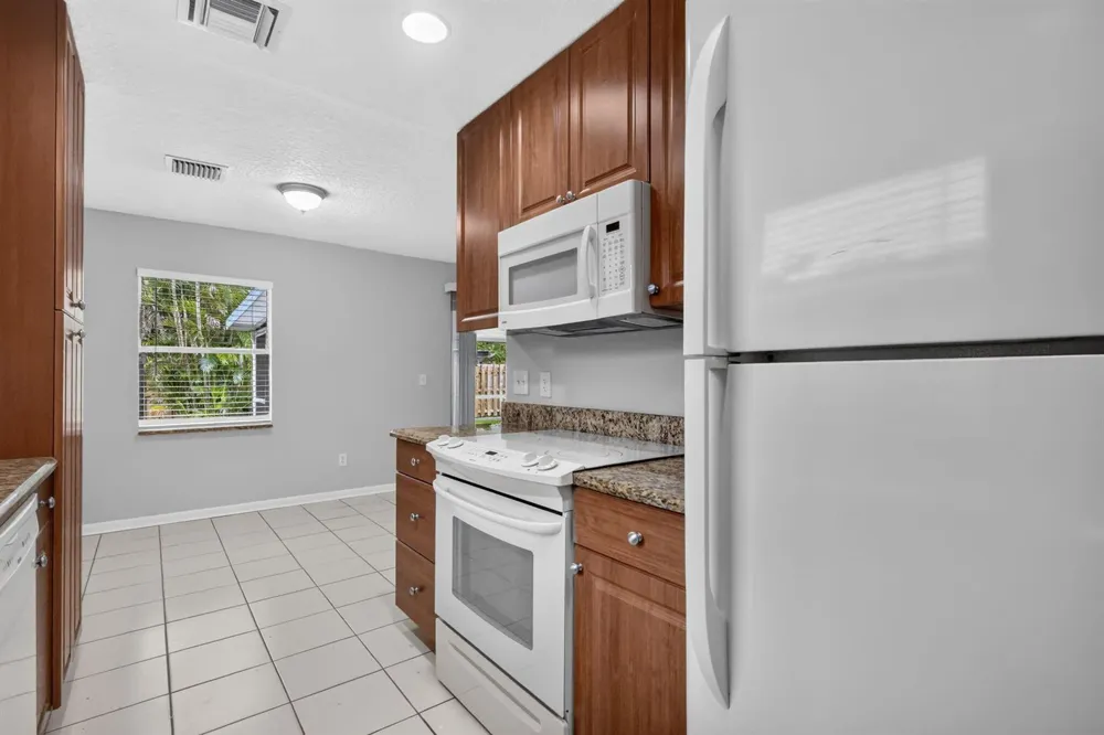 1058 Fernlea Drive West Palm Beach, FL 33417