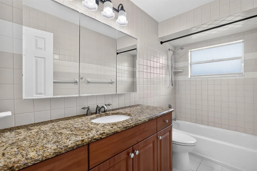 1058 Fernlea Drive West Palm Beach, FL 33417