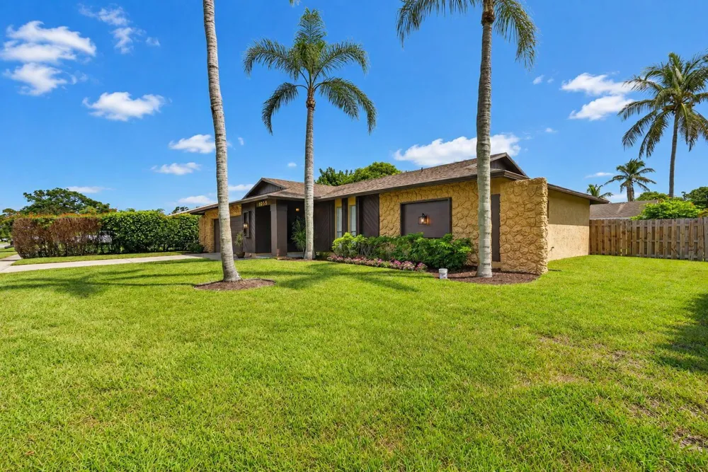 1058 Fernlea Drive West Palm Beach, FL 33417