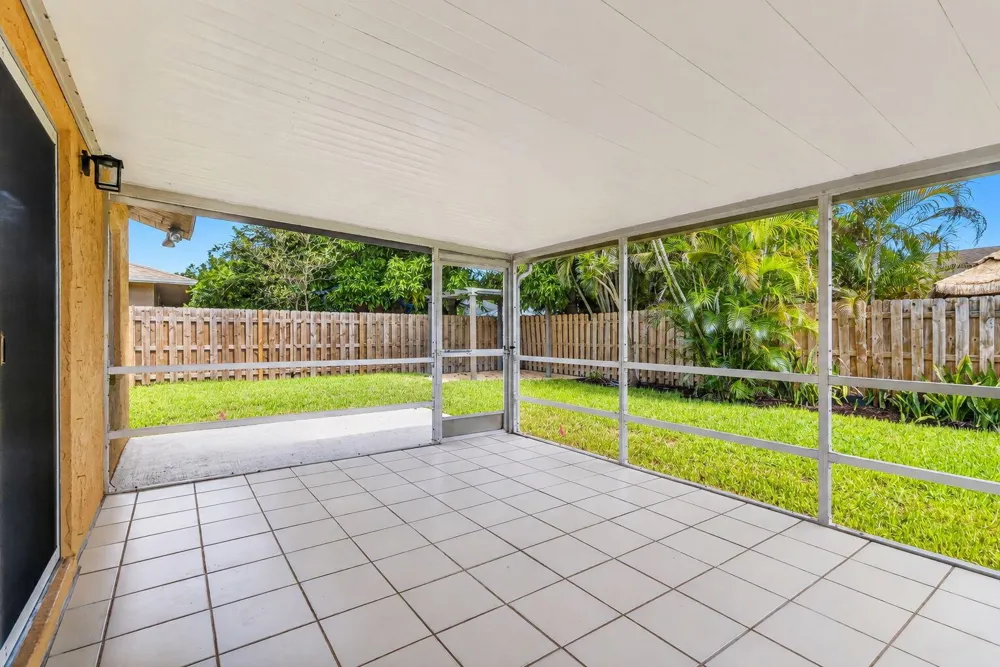1058 Fernlea Drive West Palm Beach, FL 33417