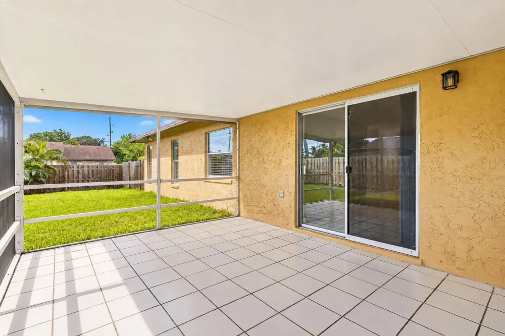 1058 Fernlea Drive West Palm Beach, FL 33417