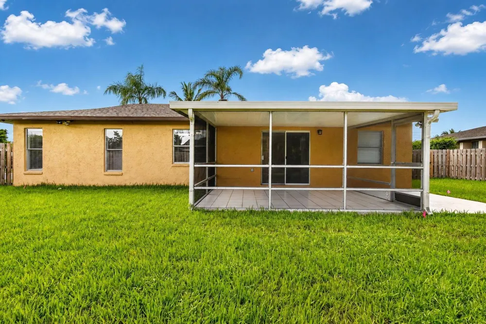 1058 Fernlea Drive West Palm Beach, FL 33417