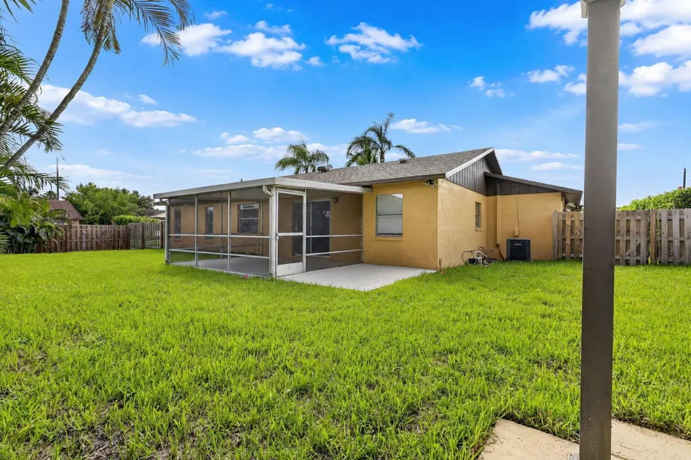 1058 Fernlea Drive West Palm Beach, FL 33417