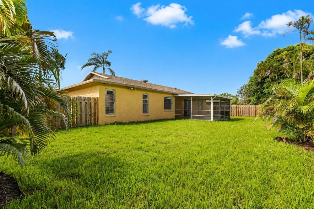 1058 Fernlea Drive West Palm Beach, FL 33417