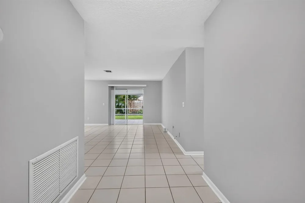 1058 Fernlea Drive West Palm Beach, FL 33417