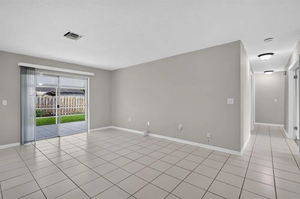 1058 Fernlea Drive West Palm Beach, FL 33417
