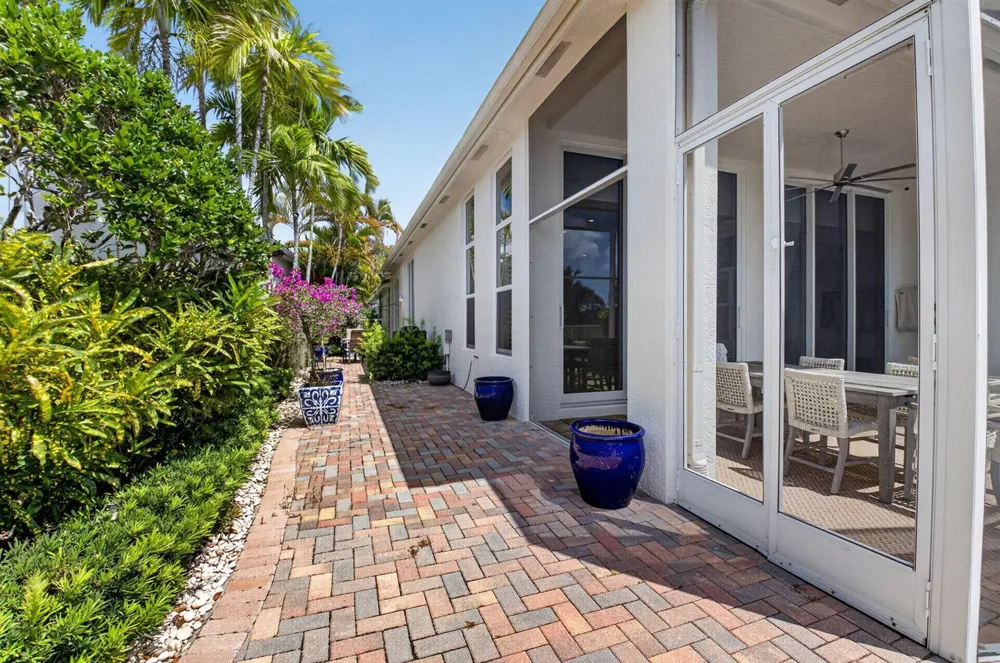 7743 Villa D Este Way Delray Beach, FL 33446
