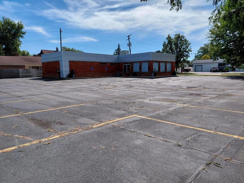 15975 Eureka Road Southgate, MI 48195