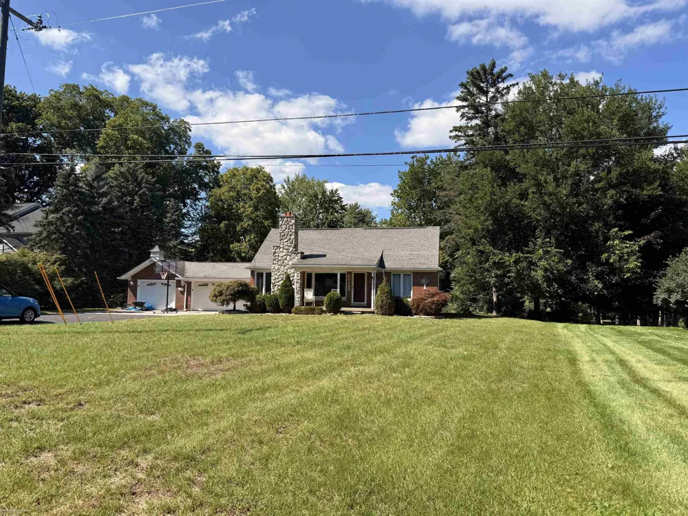 38545 Riverside Drive Clinton Charter Township, MI 48036
