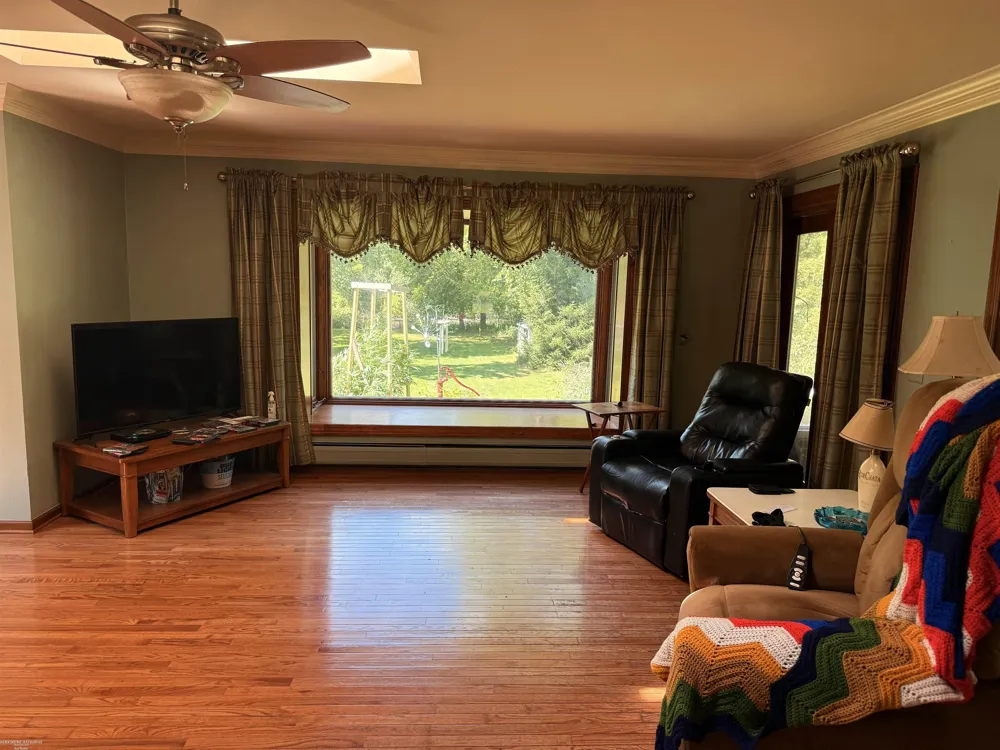 38545 Riverside Drive Clinton Charter Township, MI 48036