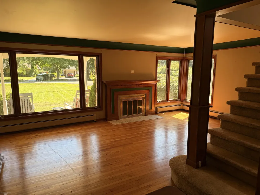 38545 Riverside Drive Clinton Charter Township, MI 48036