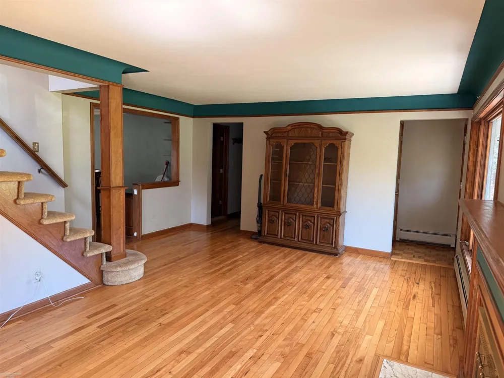 38545 Riverside Drive Clinton Charter Township, MI 48036
