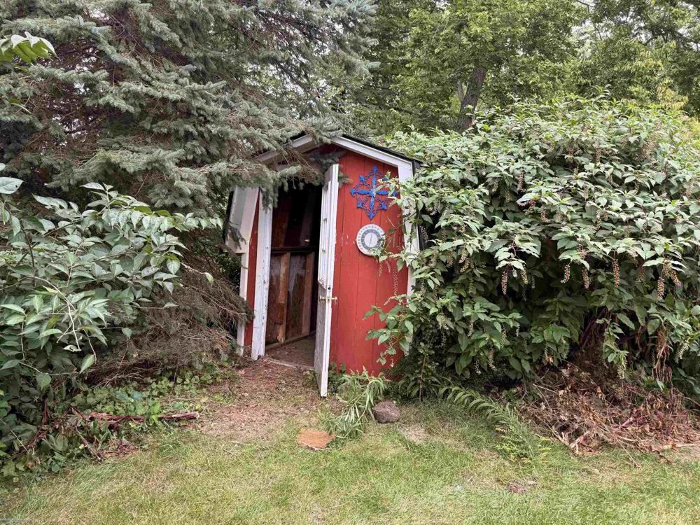 38545 Riverside Drive Clinton Charter Township, MI 48036
