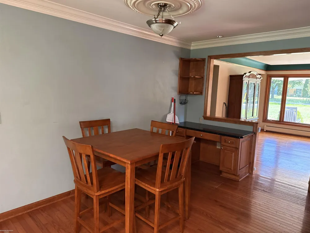 38545 Riverside Drive Clinton Charter Township, MI 48036