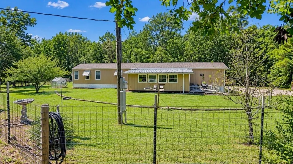 370 Stage Coach Road Coldspring, TX 77331