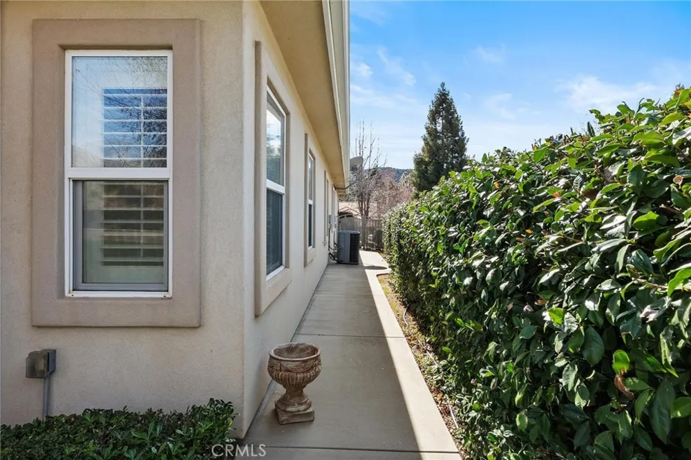 37420 Wildwood View Yucaipa, CA 92399