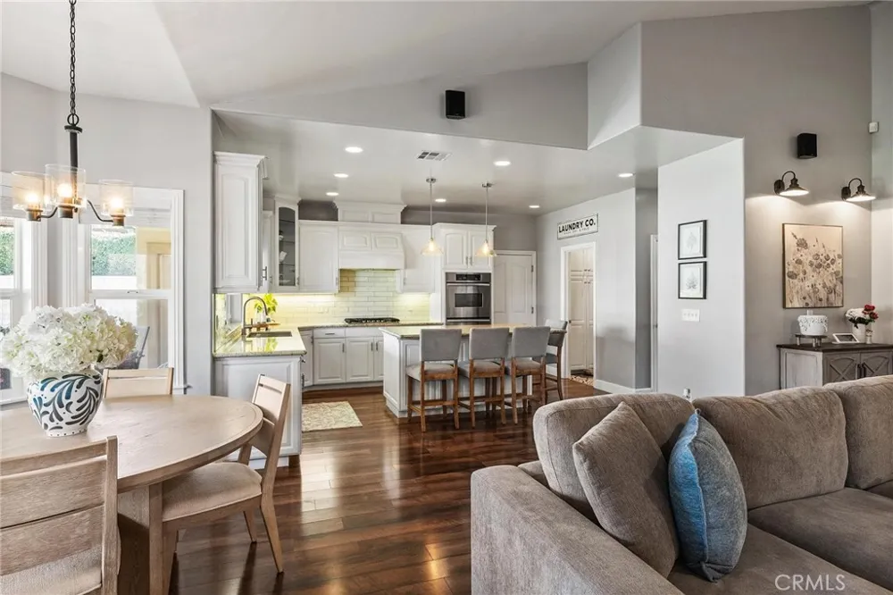 37420 Wildwood View Yucaipa, CA 92399