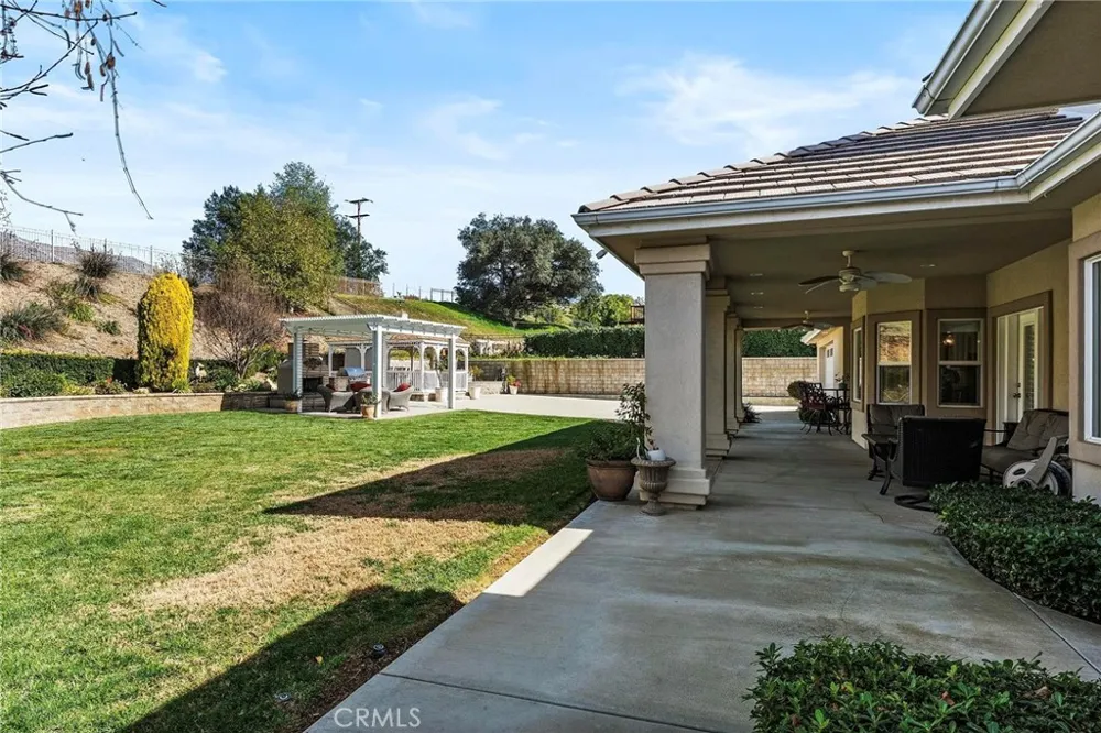 37420 Wildwood View Yucaipa, CA 92399