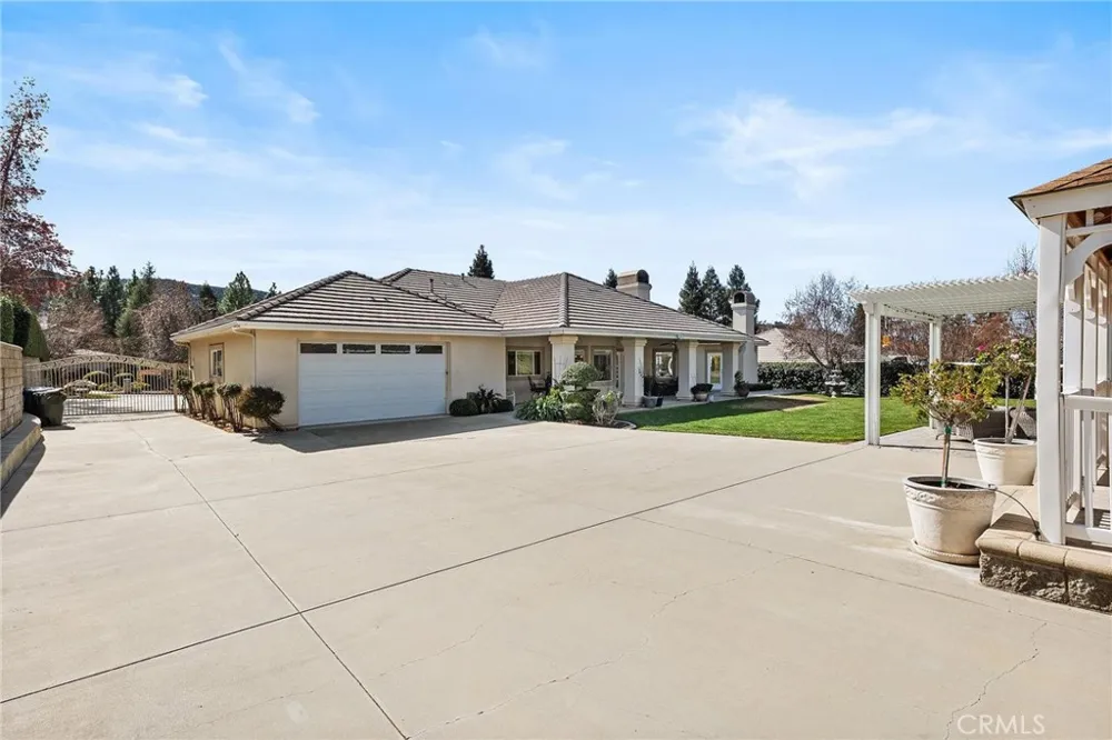37420 Wildwood View Yucaipa, CA 92399