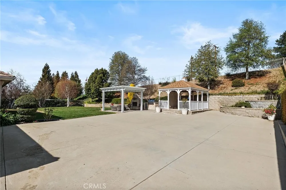 37420 Wildwood View Yucaipa, CA 92399
