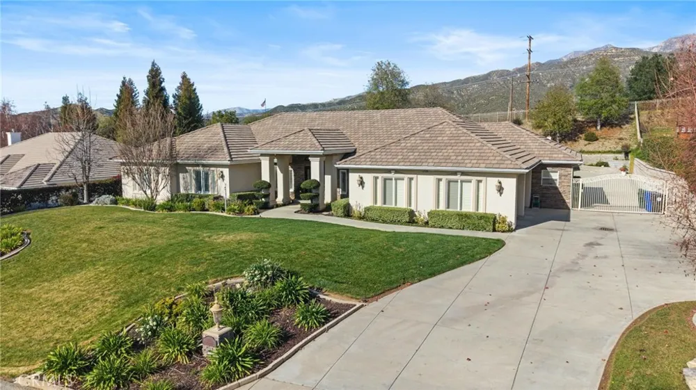 37420 Wildwood View Yucaipa, CA 92399