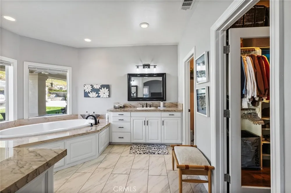 37420 Wildwood View Yucaipa, CA 92399