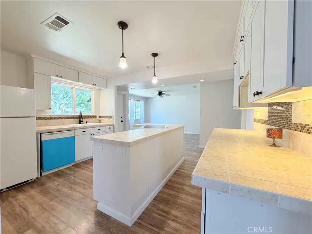 1833 W Pico Fresno, CA 93705