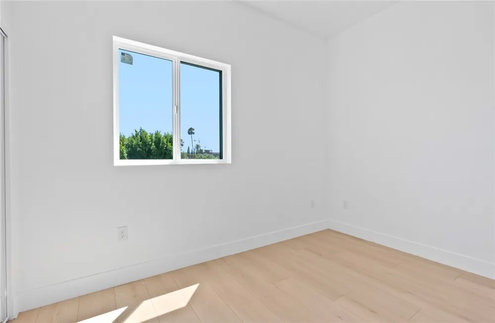 2637 S Garth #5 Los Angeles, CA 90034
