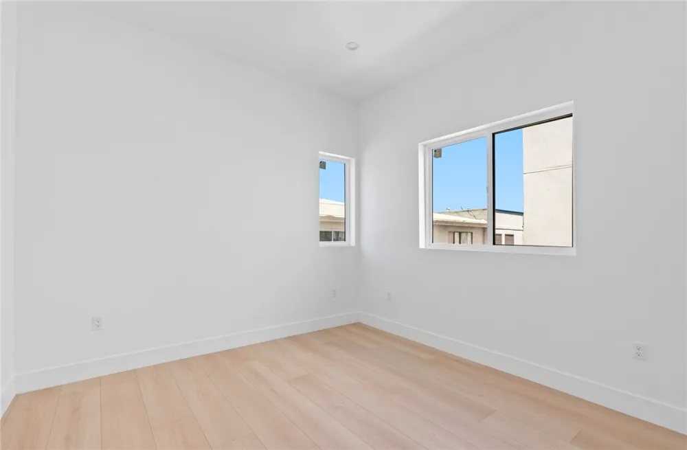 2637 S Garth #5 Los Angeles, CA 90034