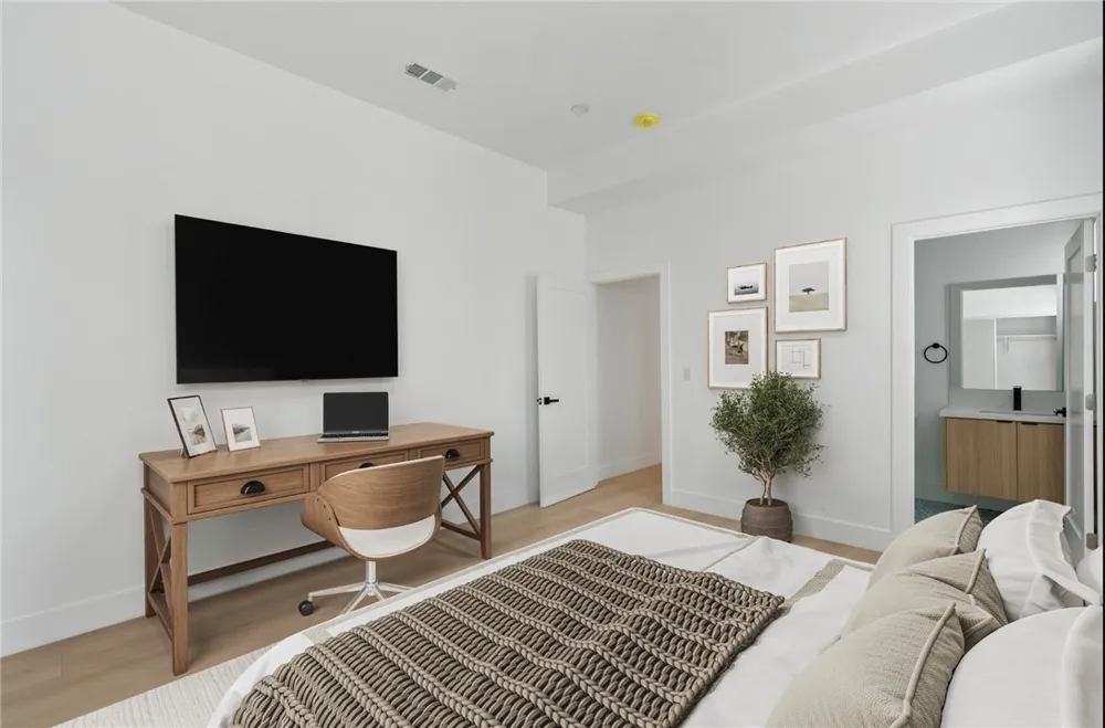 2637 S Garth #5 Los Angeles, CA 90034