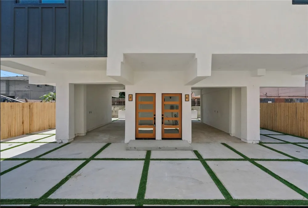 2637 S Garth #5 Los Angeles, CA 90034