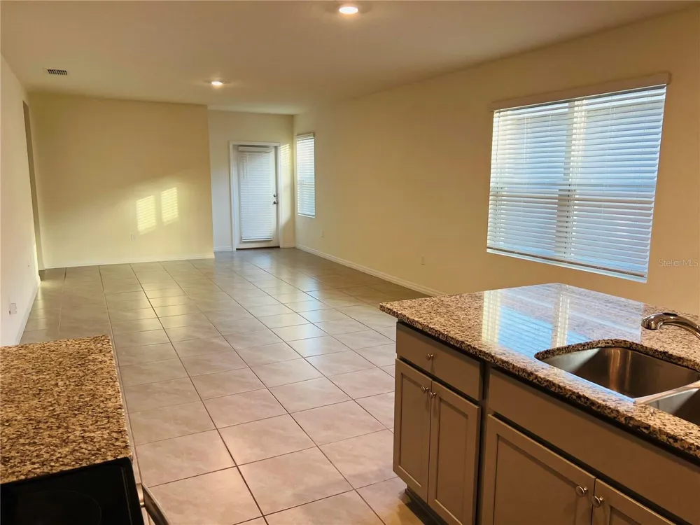 2642 ANGEL FALLS DR Davenport, FL 33837