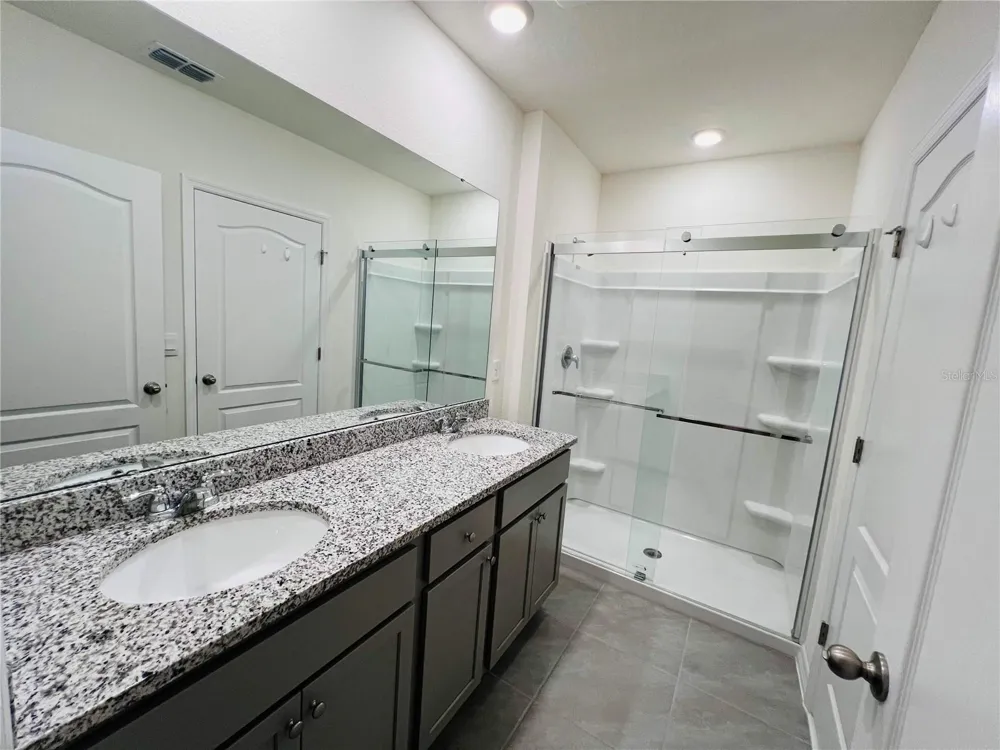 2642 ANGEL FALLS DR Davenport, FL 33837