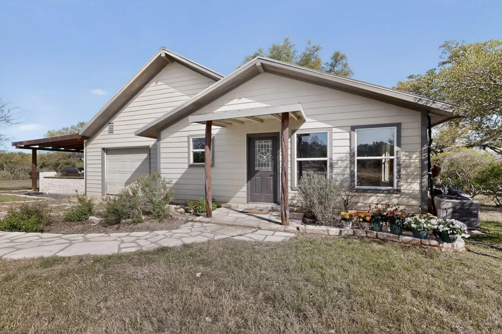 1619 Althaus Ranch Road Johnson City, TX 78636
