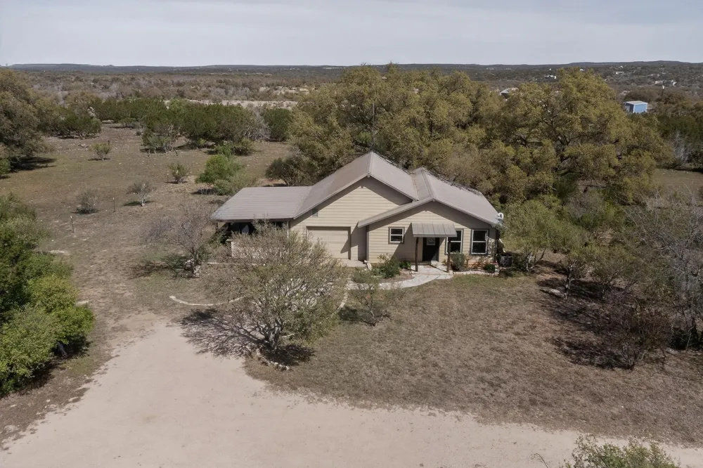 1619 Althaus Ranch Road Johnson City, TX 78636