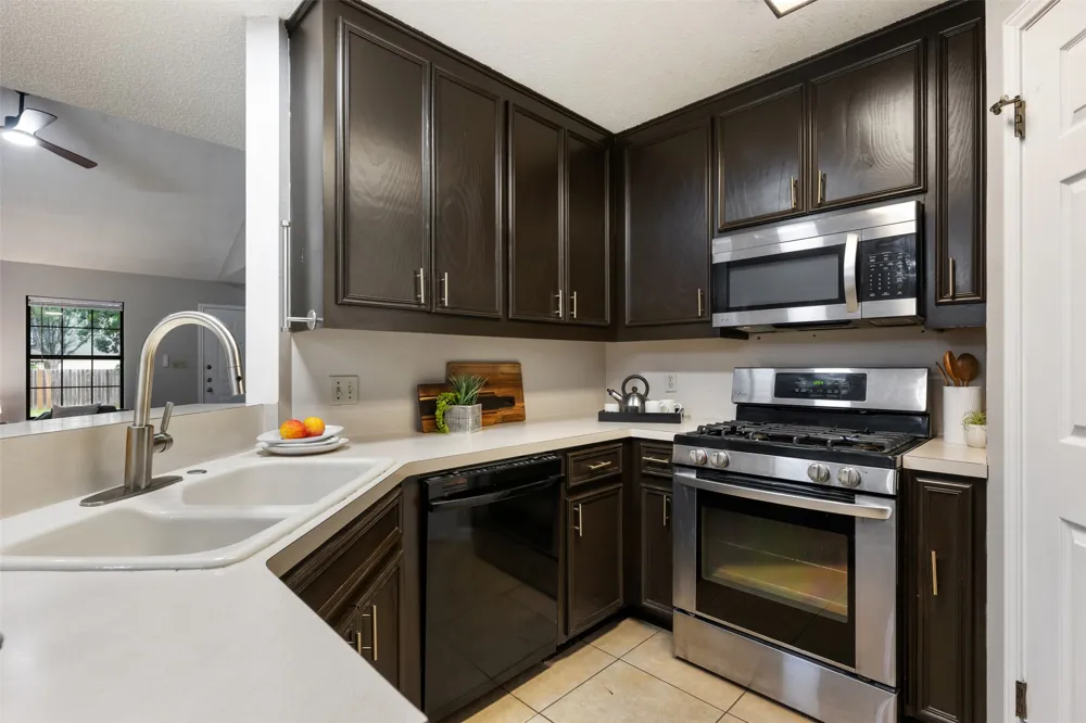 2306 Alimony Cove Austin, TX 78727