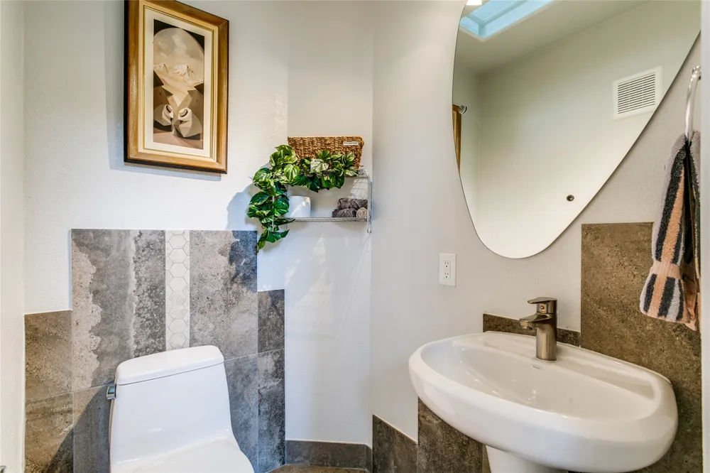 1349 Jasmine Drive Lewisville, TX 75077