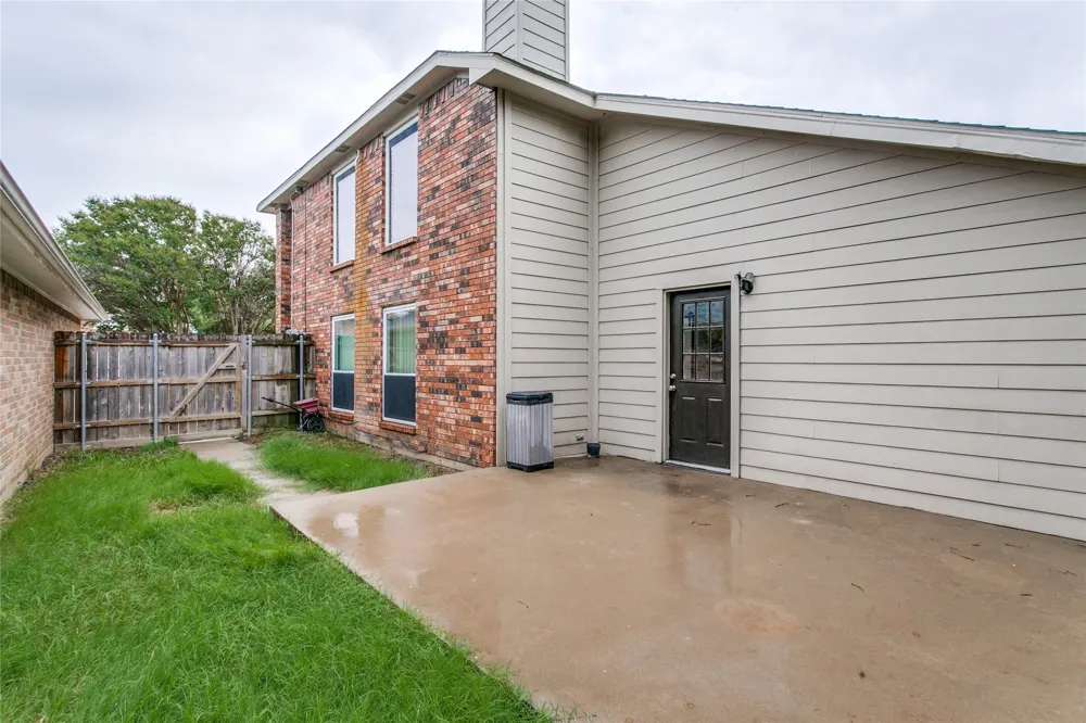 1349 Jasmine Drive Lewisville, TX 75077
