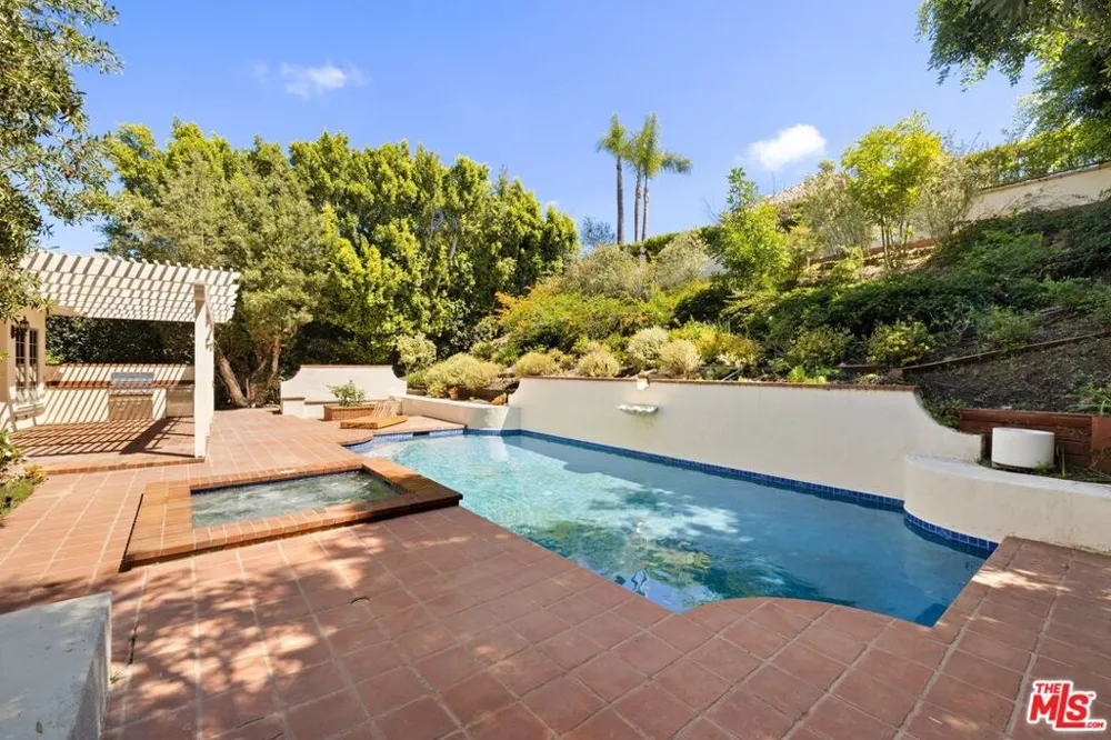1330 Piedra Morada Drive Los Angeles, CA 90272
