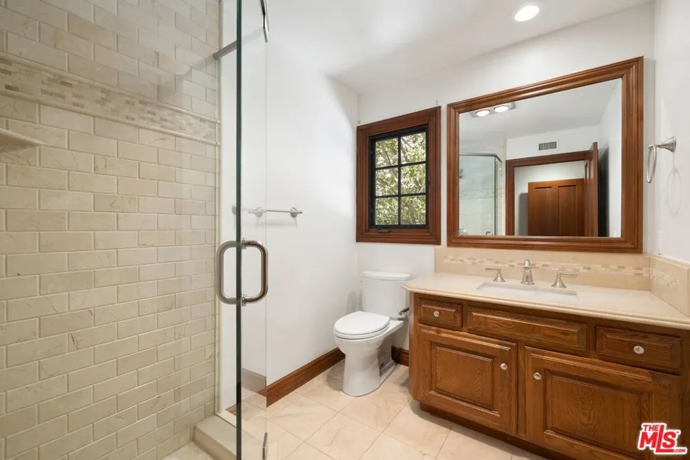 1330 Piedra Morada Drive Los Angeles, CA 90272