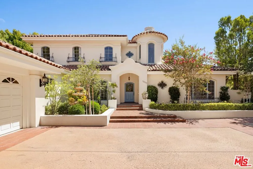 1330 Piedra Morada Drive Los Angeles, CA 90272