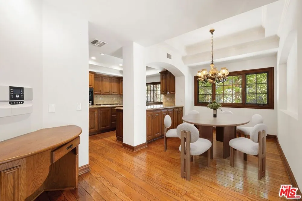 1330 Piedra Morada Drive Los Angeles, CA 90272