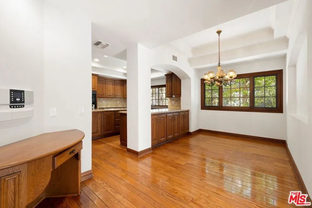1330 Piedra Morada Drive Los Angeles, CA 90272