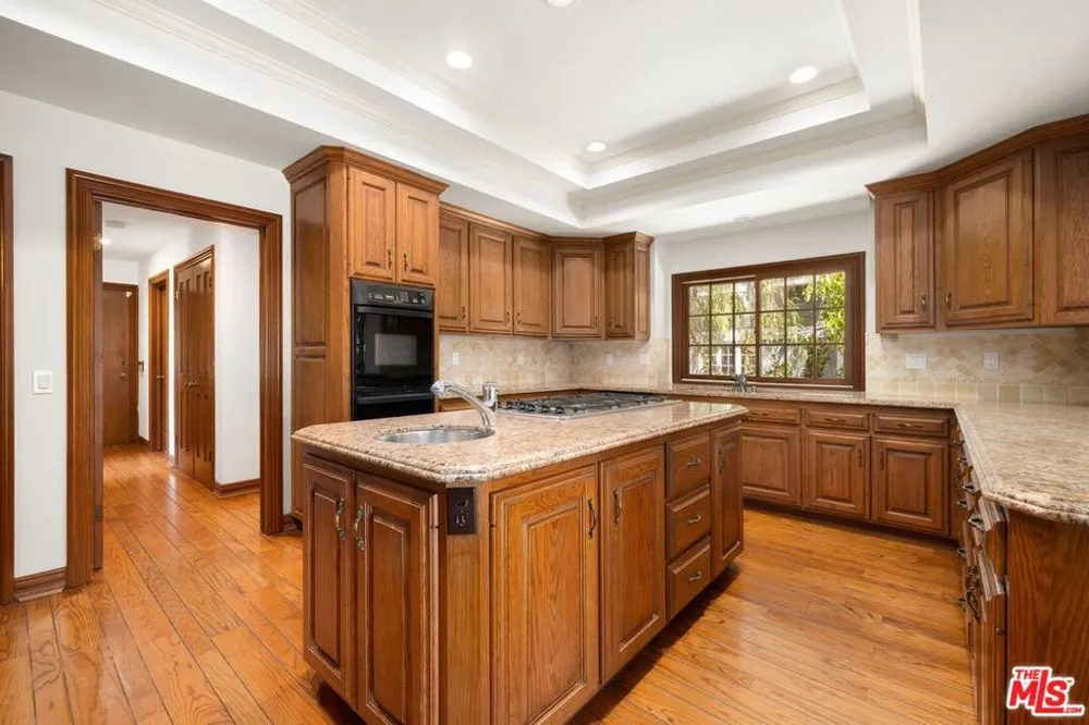 1330 Piedra Morada Drive Los Angeles, CA 90272