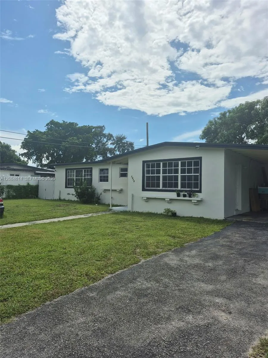3810 NW 195th St Miami Gardens, FL 33055