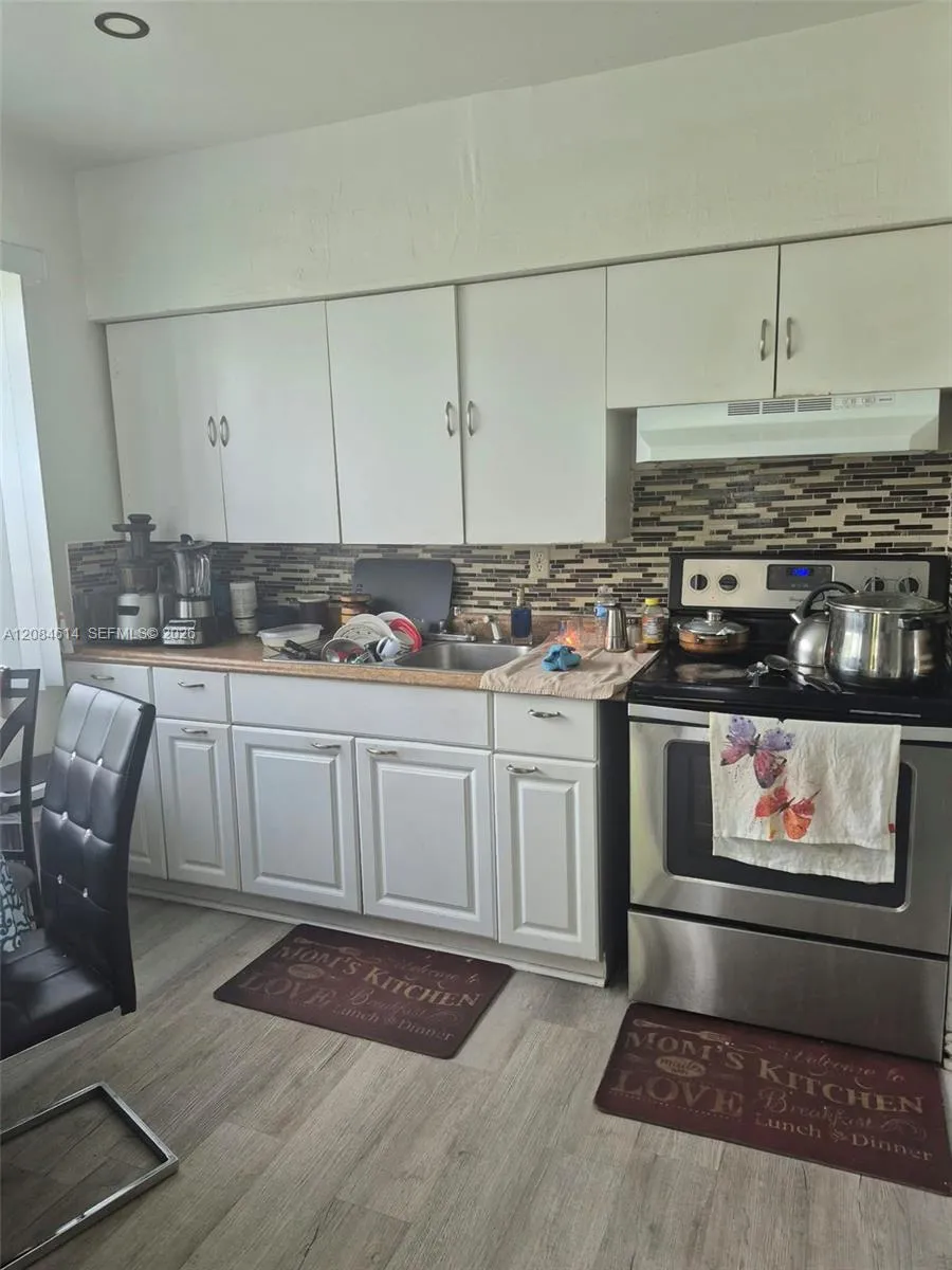 3810 NW 195th St Miami Gardens, FL 33055